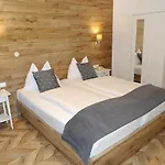 Hotel Villa Bucher - Metnitztalerhof