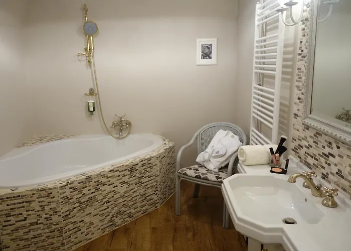 Otel Bucher - Metnitztalerhof Friesach (Carinthia)